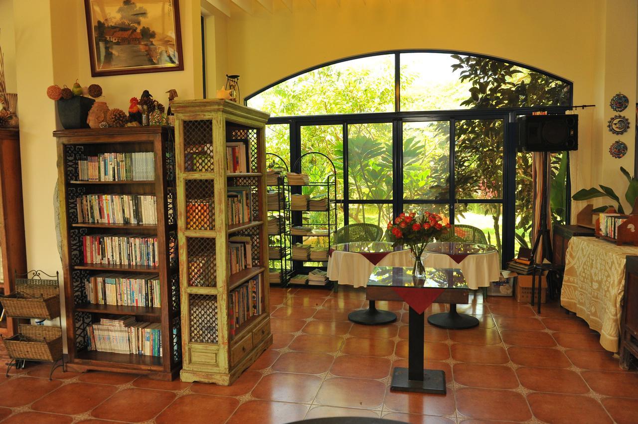 Tuscany Garden B&B Guanxi Экстерьер фото